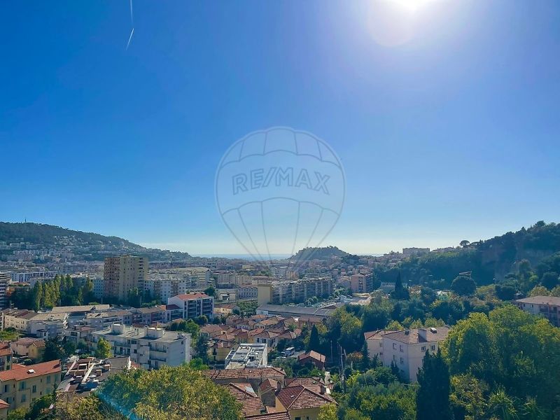 A louer APPARTEMENT T2 43 M2 BORD DE MER NICE