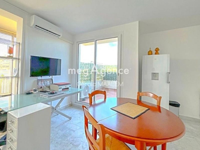 A louer APPARTEMENT T2 41 M2 TERRASSE BORD DE MER SAINT RAPHAEL