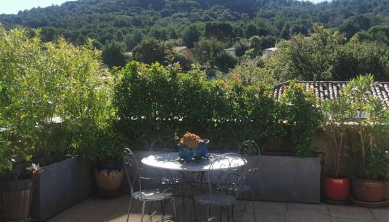 A louer APPARTEMENT T4 83 M2 TERRASSE BORD DE MER SIX FOURS LES PLAGES