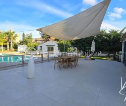 A louer MAISON  CONTEMPORAINE BORD DE MER SIX FOURS LES PLAGES