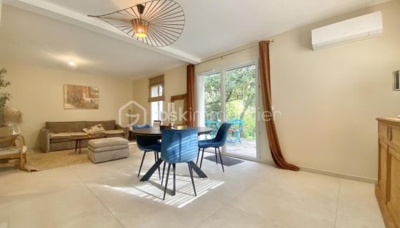 A louer MAISON  CONTEMPORAINE BORD DE MER SIX FOURS LES PLAGES