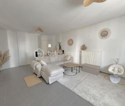 A louer APPARTEMENT T3 65 M2 TERRASSE  SAINT JEAN DE VEDAS