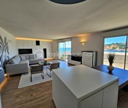 A louer APPARTEMENT DE PRESTIGE T3 90 M2 TERRASSE PIEDS DANS L'EAU CARRY LE ROUET