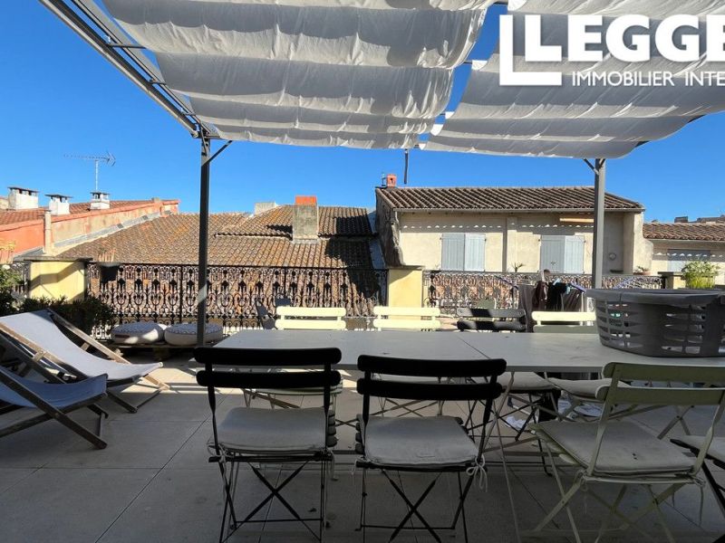 A louer APPARTEMENT DUPLEX T6 117 M2 TERRASSE BORD DE MER ARLES