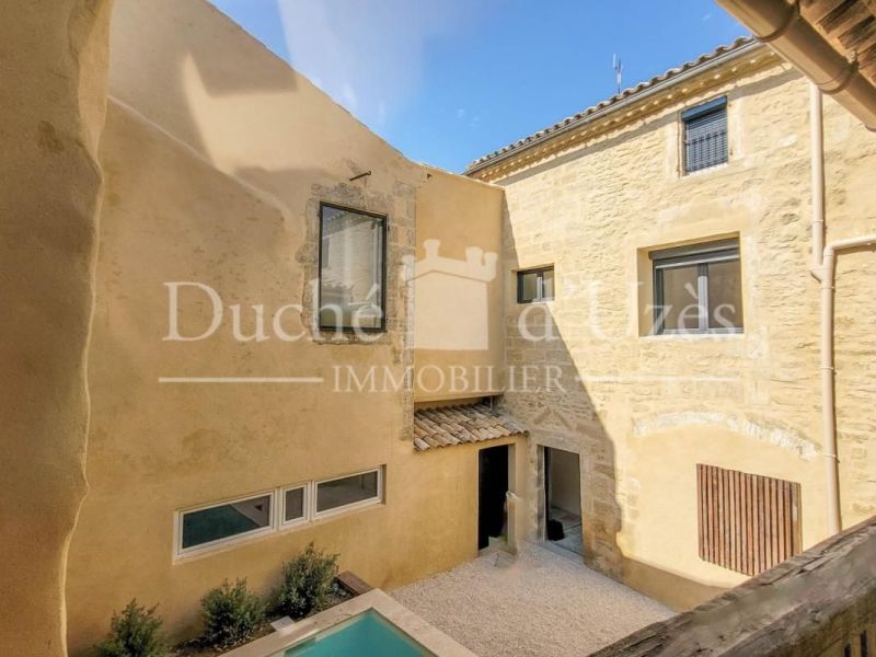 A louer MAISON  DE MAîTRE  UZES