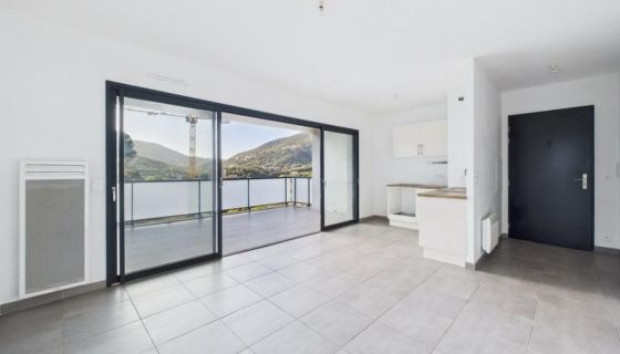 A louer APPARTEMENT T2 40 M2 TERRASSE BORD DE MER AJACCIO