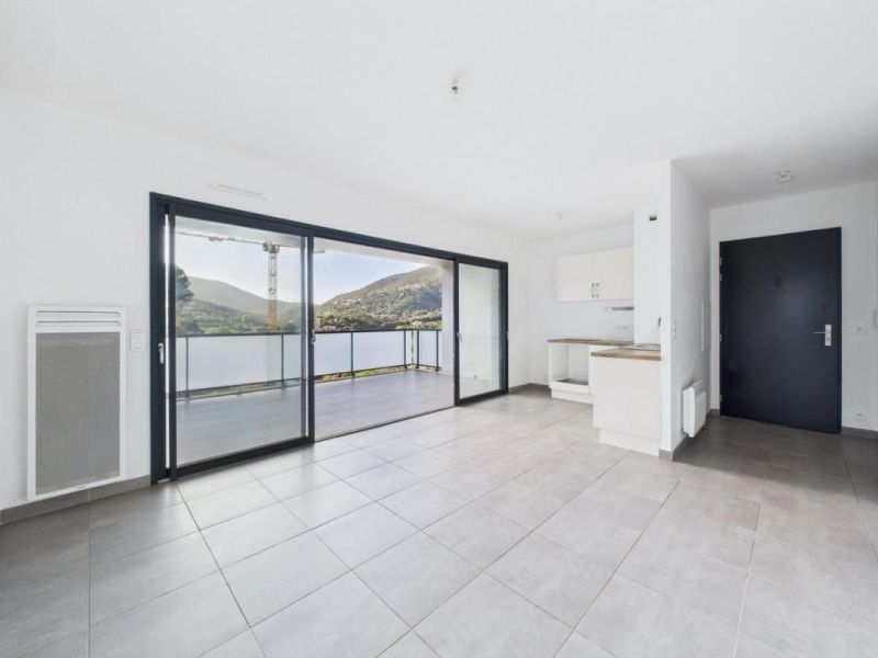 A louer APPARTEMENT T2 40 M2 TERRASSE BORD DE MER AJACCIO