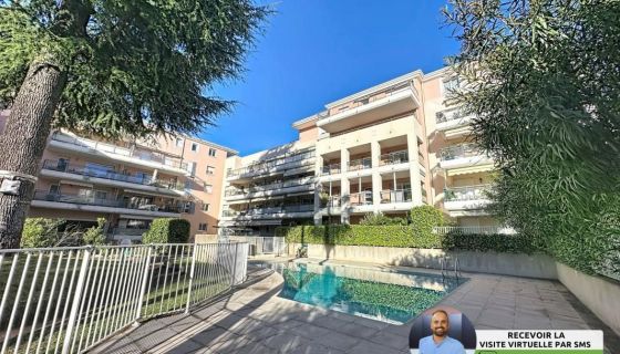 A louer APPARTEMENT T2 44 M2 TERRASSE BORD DE MER CAGNES SUR MER