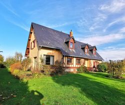 A louer MAISON  D'ARCHITECTE  SAINT NICOLAS D ALIERMONT Commerce et commodités