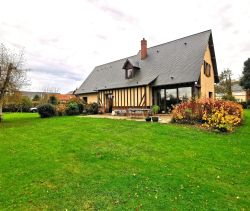 A louer MAISON  D'ARCHITECTE  SAINT NICOLAS D ALIERMONT Commerce et commodités