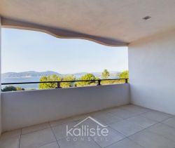 A louer APPARTEMENT T2 42 M2 TERRASSE PIEDS DANS L'EAU PIETROSELLA