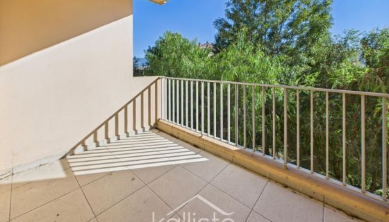 A louer APPARTEMENT T3 69 M2 TERRASSE BORD DE MER AJACCIO