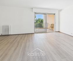 A louer APPARTEMENT T3 69 M2 TERRASSE BORD DE MER AJACCIO