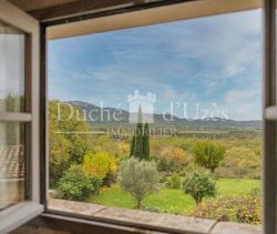 A louer MAISON  DE MAîTRE  UZES
