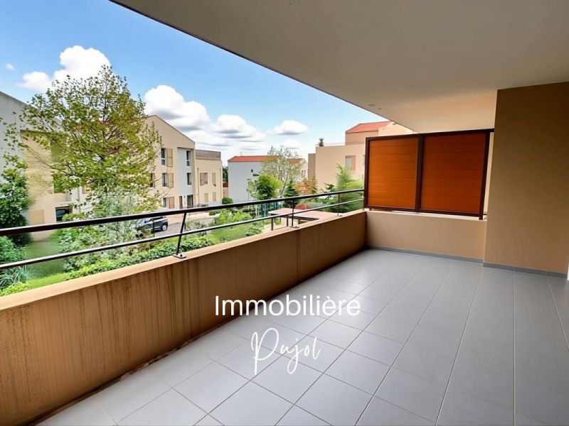 A vendre APPARTEMENT T3  de 65m2 avec terrasse et garage 13014 Marseille