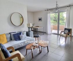 A vendre APPARTEMENT T3  de 65m2 avec terrasse et garage 13014 Marseille
