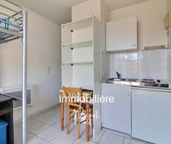 A vendre Studio avec balcon secteur Timone proche Ã©curies 13005 Marseille