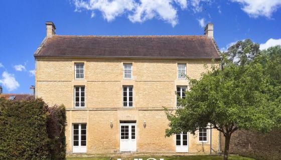 A louer MAISON  DE MAîTRE  ANGUERNY