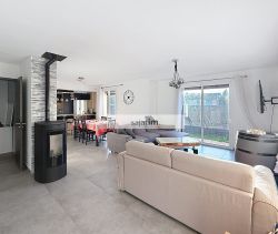 A vendre CHARMANTE Maison 6 PIECES 131 M² Six-Fours-les-Plages