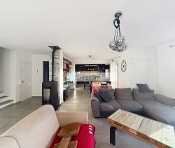 A vendre CHARMANTE Maison 6 PIECES 131 M² Six-Fours-les-Plages