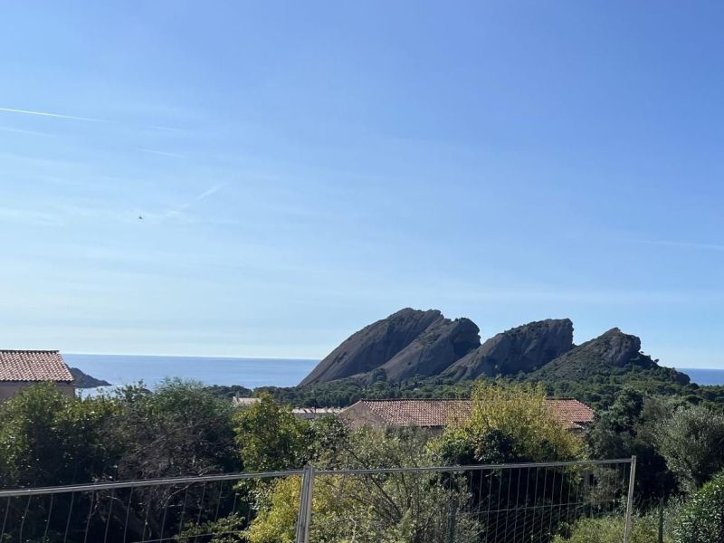 A vendre SUPERBE VILLA CONTEMPORAINE 212 M²  VUE MER PANORAMIQUE La Ciotat