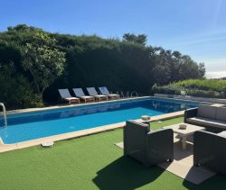 A vendre MAISON  6 PIECES 163 M2 BORD DE MER SAINT AYGULF