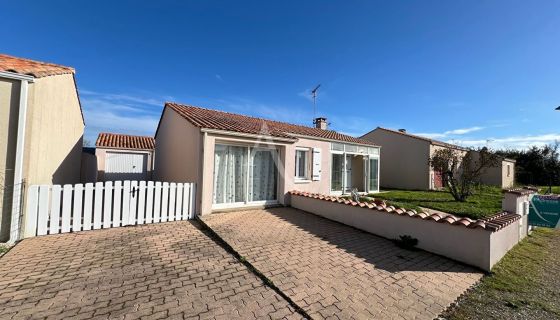 A vendre MAISON  4 PIECES 75 M2 BORD DE MER LONGEVILLE SUR MER