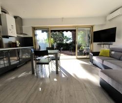 A louer APPARTEMENT T2 33 M2 VUE MER SAINT LAURENT DU VAR