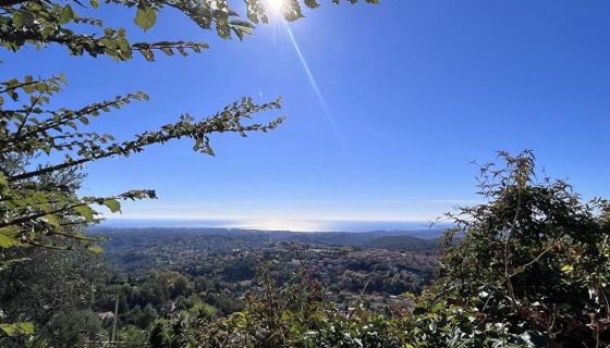 A louer MAISON  14 PIECES 514 M2 VUE MER VENCE