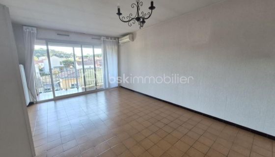 A louer APPARTEMENT T4 69 M2 TERRASSE BORD DE MER LA SEYNE SUR MER