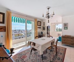 A louer APPARTEMENT T3 67 M2 VUE MER CANNES