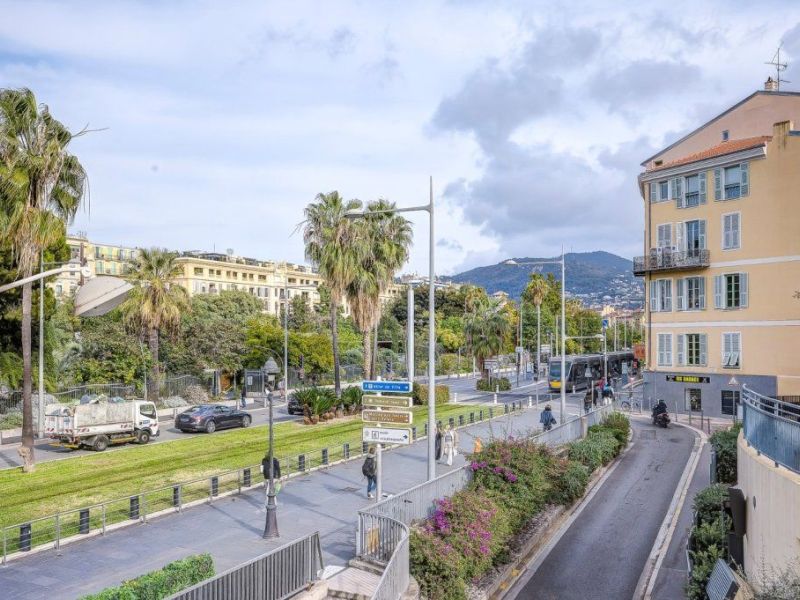 A louer APPARTEMENT T2 42 M2 BORD DE MER NICE