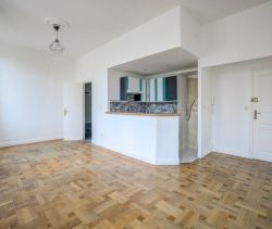 A louer APPARTEMENT T2 42 M2 BORD DE MER NICE