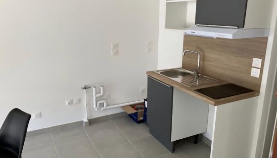 A louer APPARTEMENT T2 38 M2 TERRASSE BORD DE MER VITROLLES