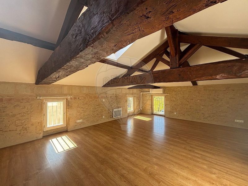 A louer LOFT T2 84 M2  LANGON