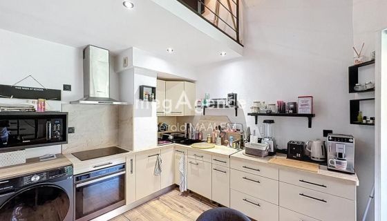 A vendre MAISON  CONTEMPORAINE BORD DE MER CAVALAIRE SUR MER