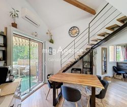 A vendre MAISON  CONTEMPORAINE BORD DE MER CAVALAIRE SUR MER