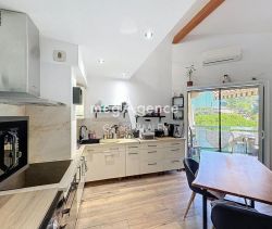 A vendre MAISON  CONTEMPORAINE BORD DE MER CAVALAIRE SUR MER