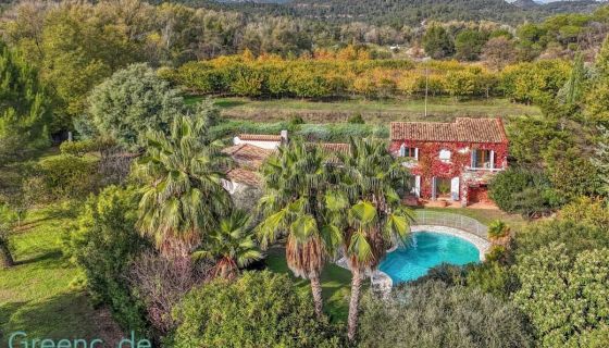 A vendre MAISON  10 PIECES 215 M2 BORD DE MER FREJUS