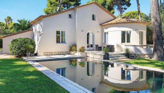 A vendre MAISON  8 PIECES 282 M2 BORD DE MER ANTIBES