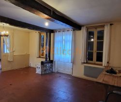 A vendre MAISON  7 PIECES 160 M2  ECALLES ALIX Ecoles, gare et commerces à 6 km et 30 km Rouen