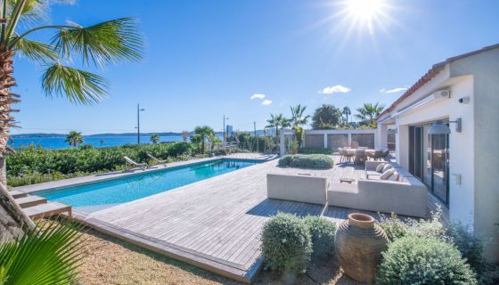 A louer MAISON  CONTEMPORAINE BORD DE MER SAINTE MAXIME