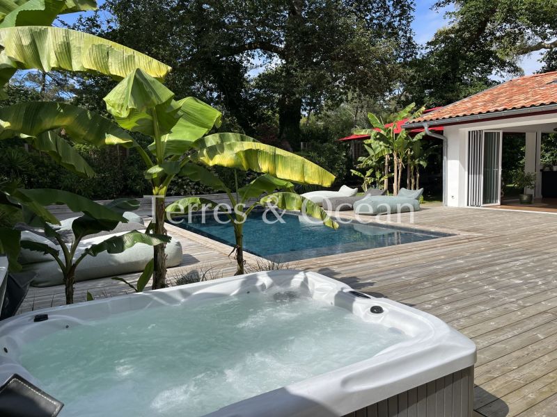 A vendre MAISON  5 PIECES 220 M2  SOORTS HOSSEGOR