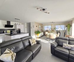 A vendre MAISON  4 PIECES 106 M2 BORD DE MER SAINT JEAN DE MONTS