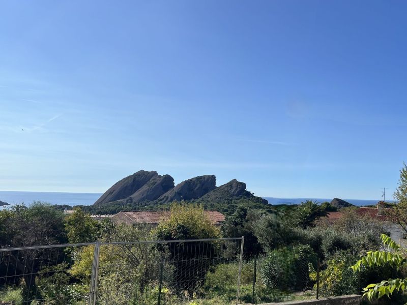 A vendre TERRAIN AVEC PERMIS 1218 M²  La Ciotat