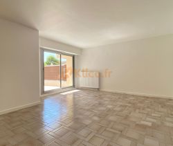 A vendre APPARTEMENT T3 69 m² REZ DE CHAUSSEE AVEC TERRASSES VALLAURIS