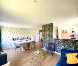 A louer APPARTEMENT T3 70 M2 BORD DE MER EU