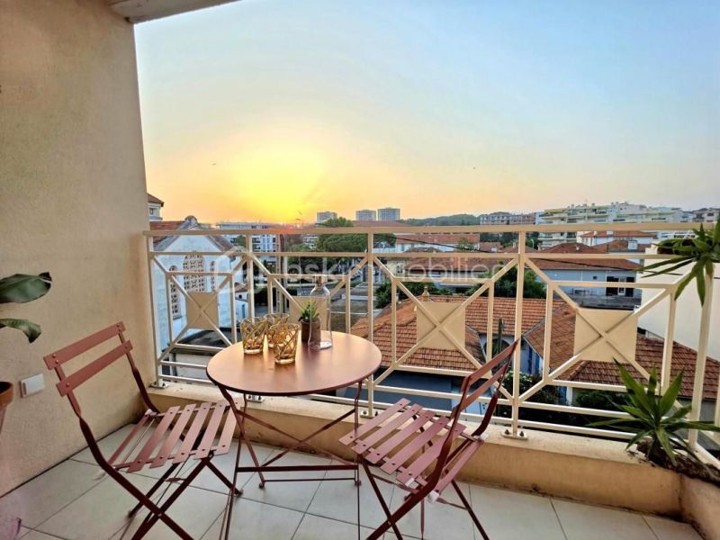 A louer APPARTEMENT NEUF T2 46 M2 BORD DE MER LE CANNET