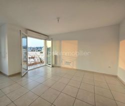 A louer APPARTEMENT NEUF T2 46 M2 BORD DE MER LE CANNET