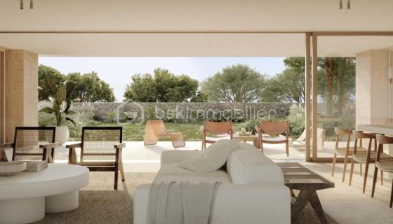 A louer APPARTEMENT DE PRESTIGE NEUF T5 172 M2 TERRASSE BORD DE MER SAINT TROPEZ